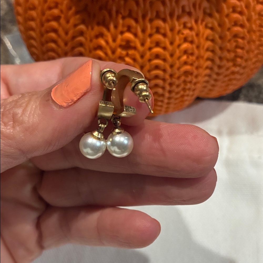 Dior Gold and Pearl Stud Earrings - Picture 8 of 10